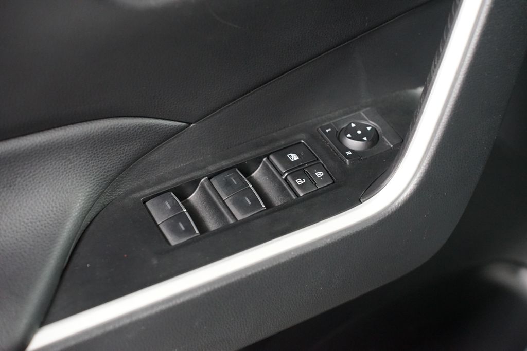 Thumbnail: 2023 Toyota RAV4 - 31