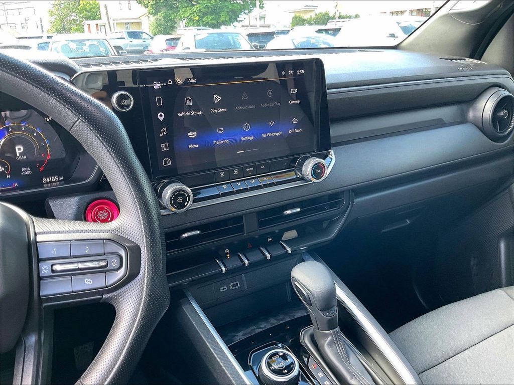 2024 Chevrolet Colorado — photo 18