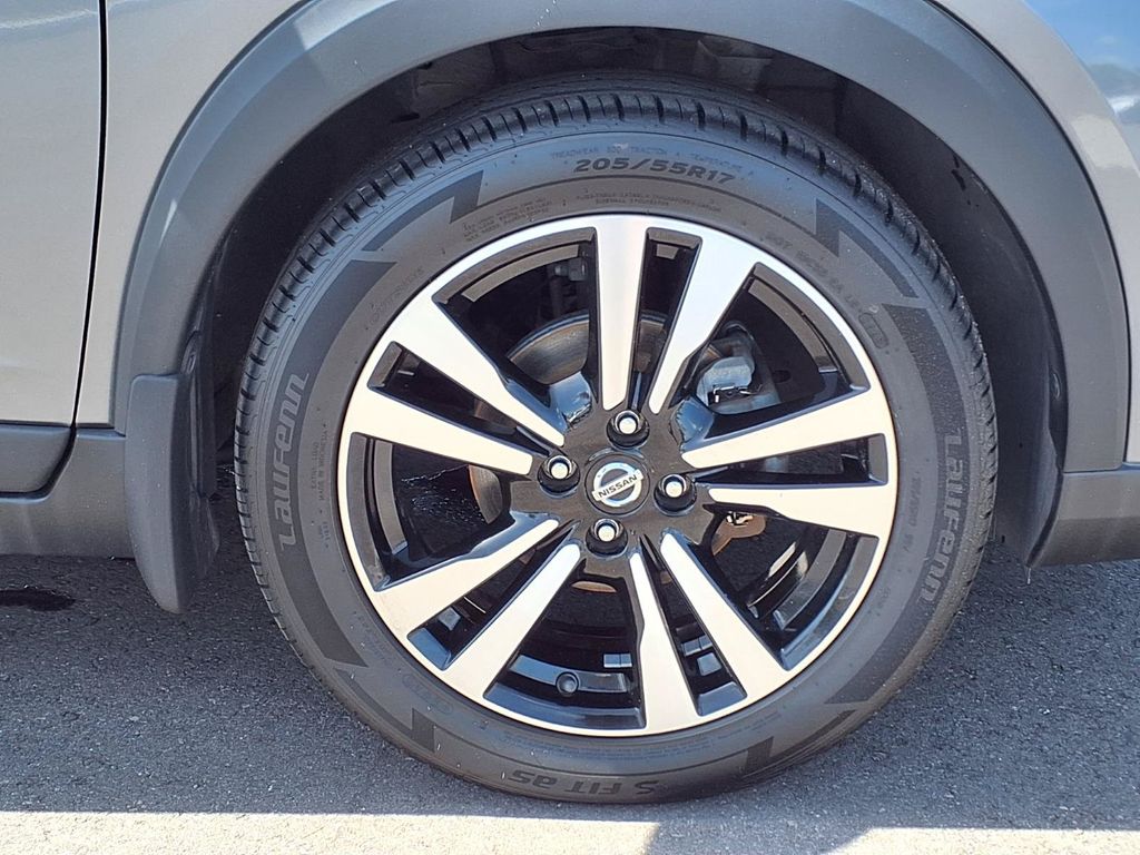Used 2019 Nissan Kicks SUV