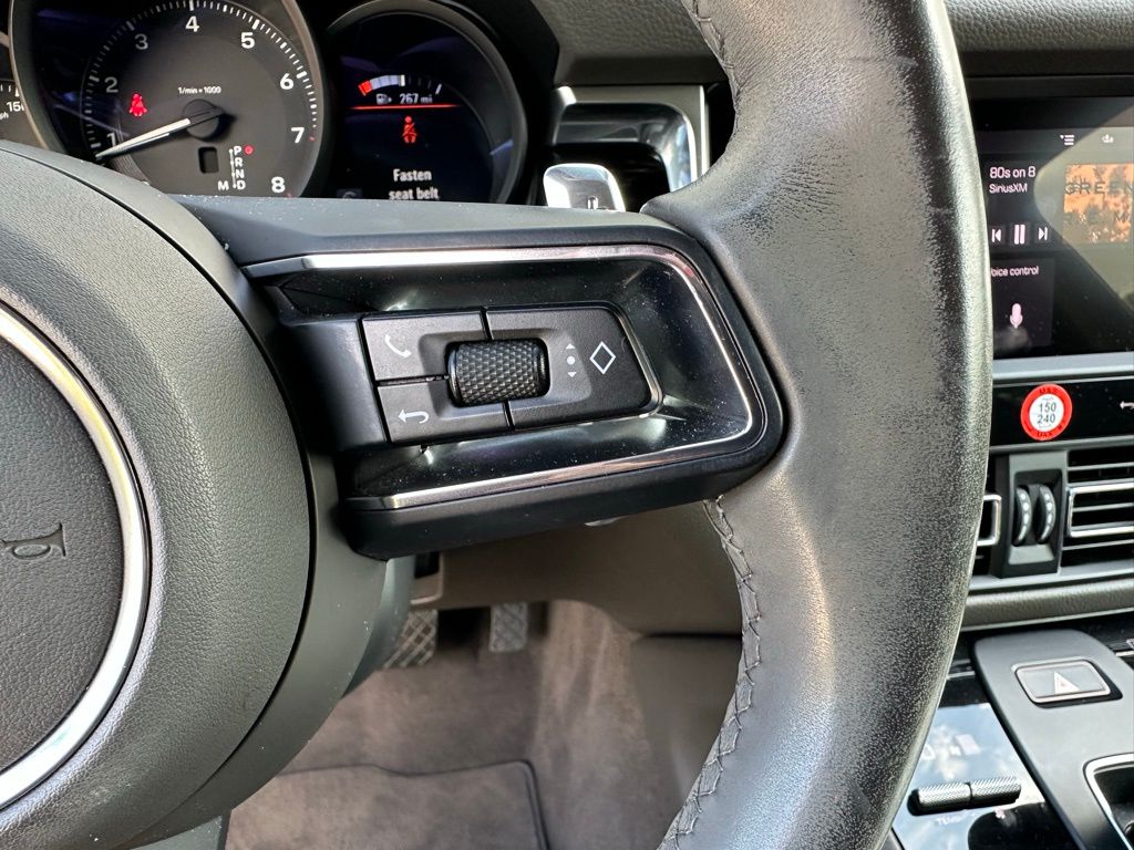 Thumbnail: 2022 Porsche Macan - 17