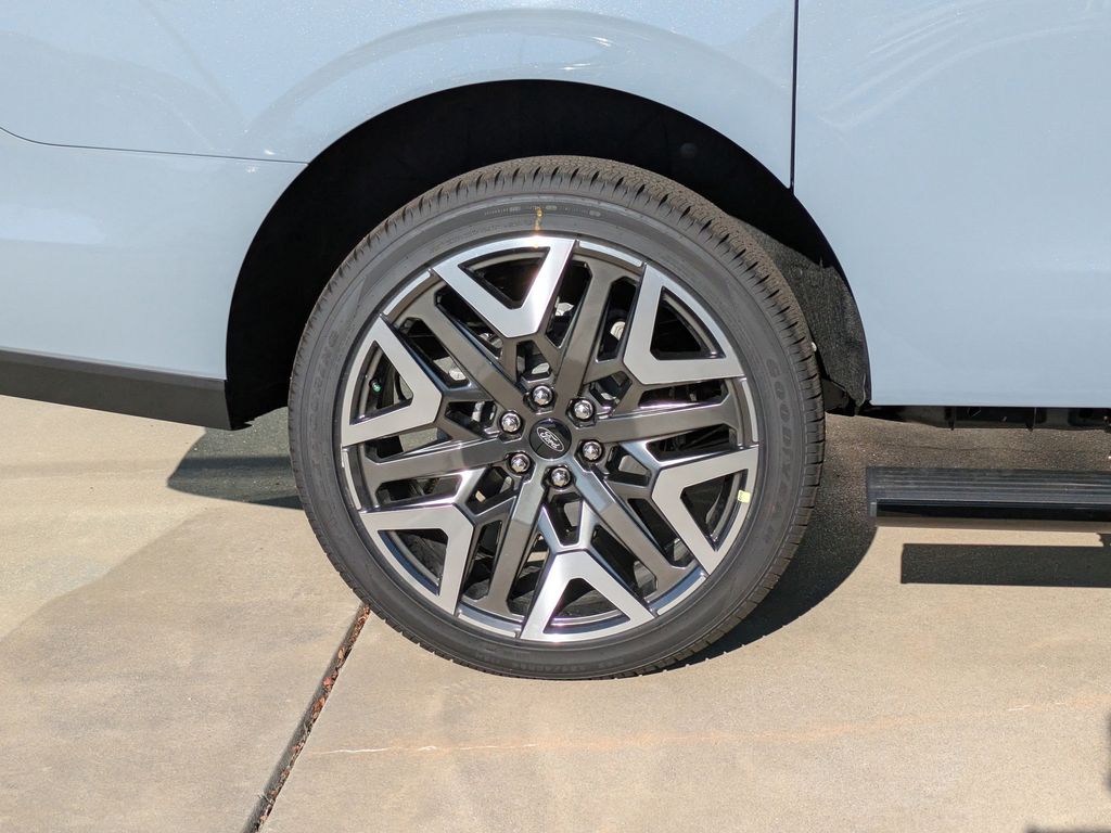 2025 Ford Expedition Platinum MAX