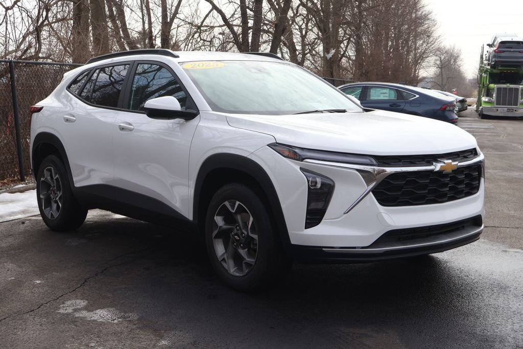 Thumbnail: 2025 Chevrolet Trax - 13