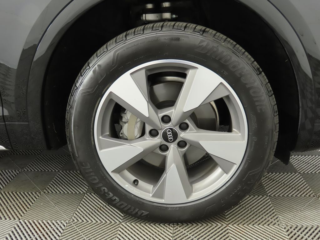 Thumbnail: 2023 Audi Q5 - 31