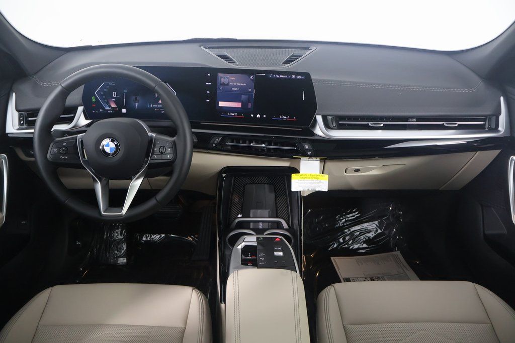 2025 BMW X2 xDrive28i 4
