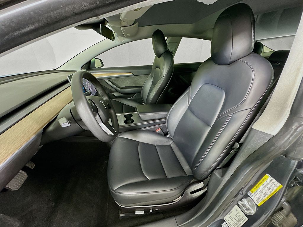 Thumbnail: 2021 Tesla Model 3 - 21