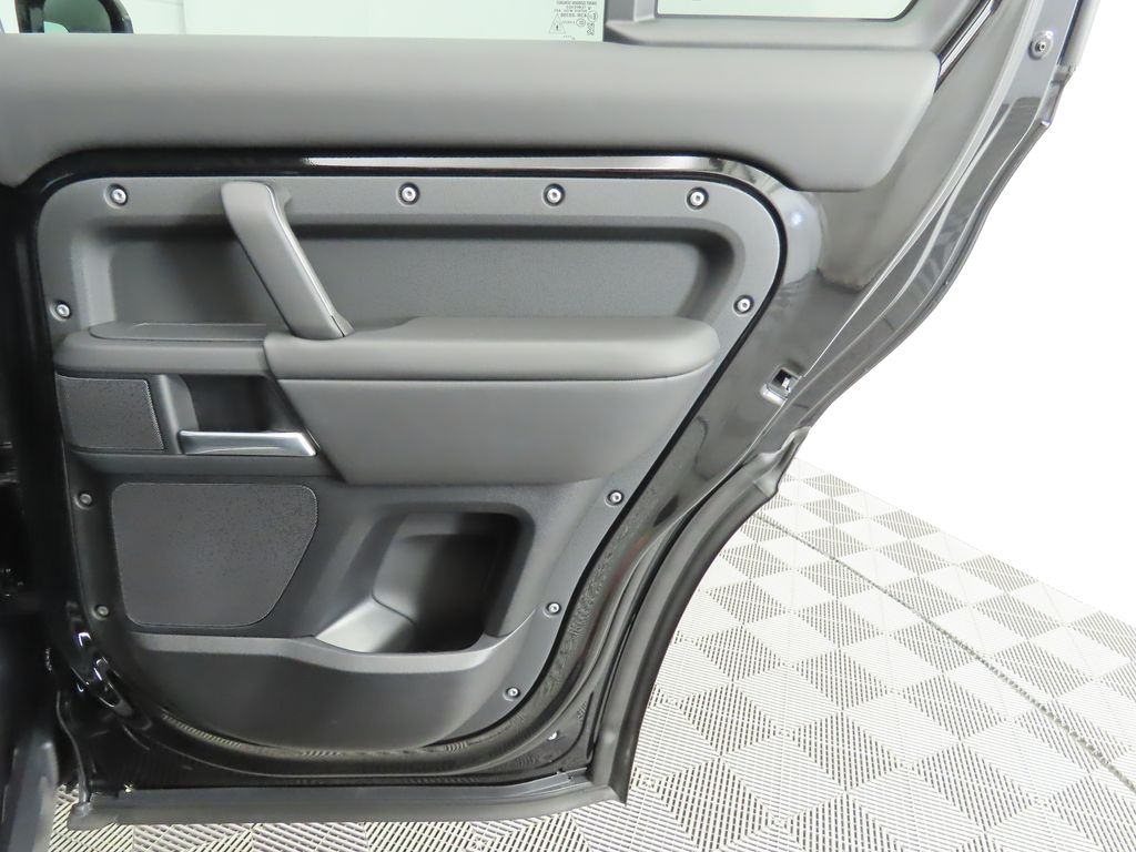 Thumbnail: 2025 Land Rover Defender - 27