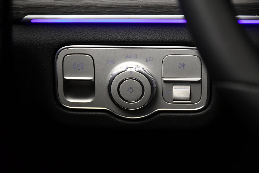 Thumbnail: 2026 Mercedes-Benz GLS - 21