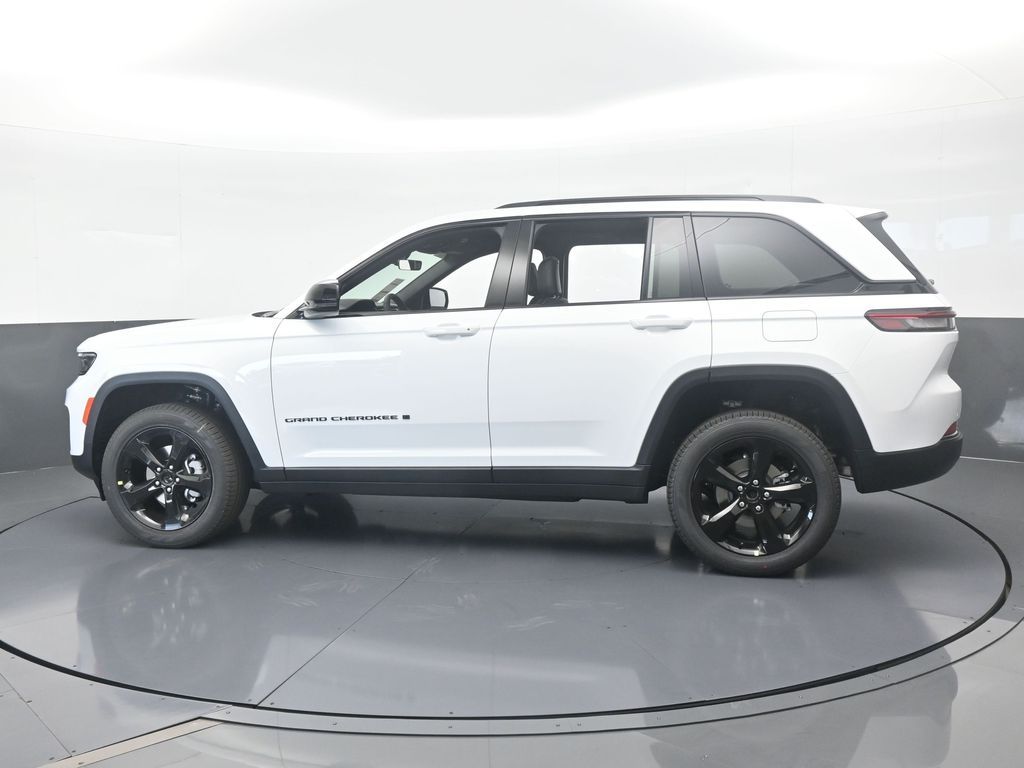 New 2025 Bright White Clearcoat Jeep Limited image 3
