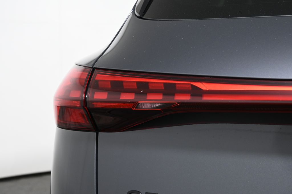 Thumbnail: 2025 Audi Q5 - 12