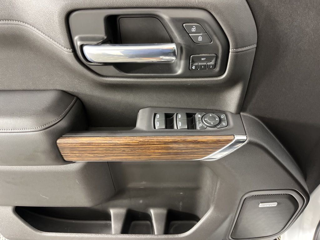 Thumbnail: 2021 Chevrolet Silverado 1500 - 25