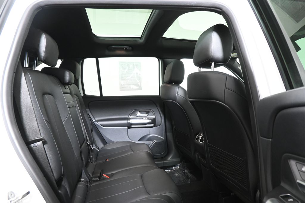 2022 Mercedes-Benz GLB 250 24