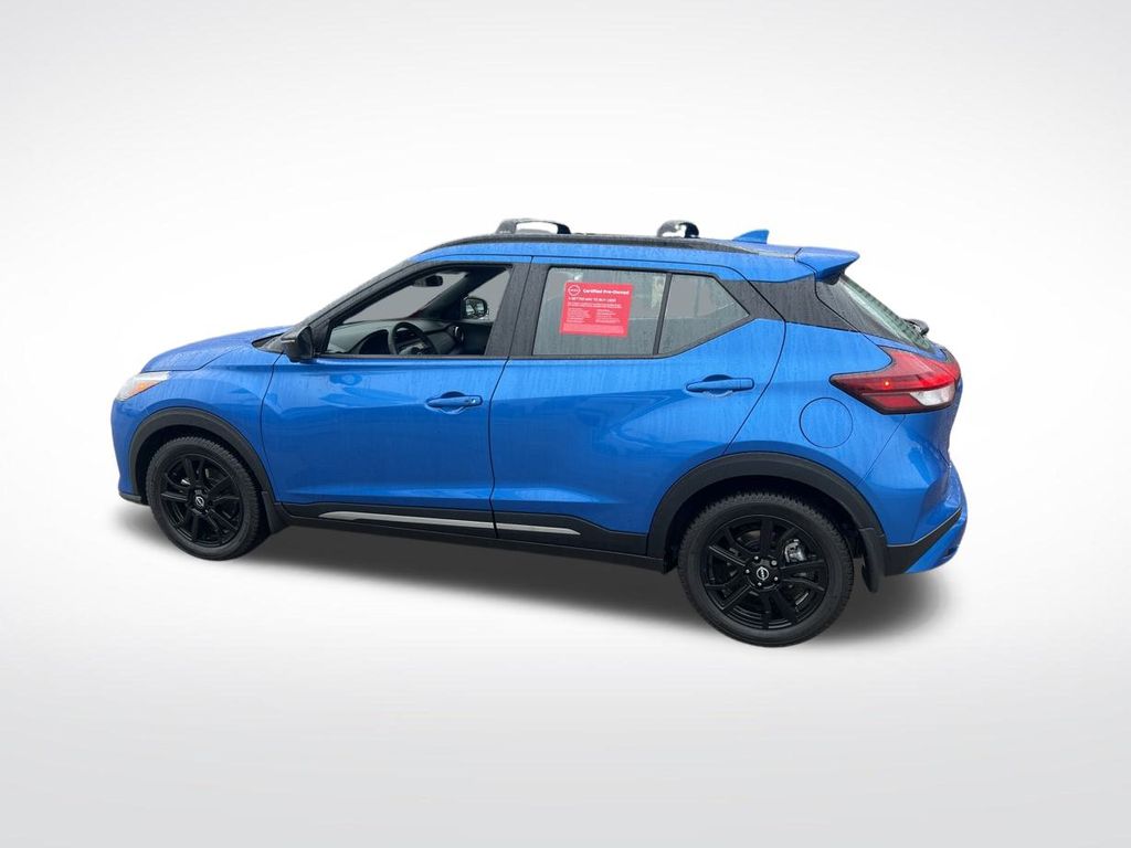 2024 Nissan Kicks SR photo