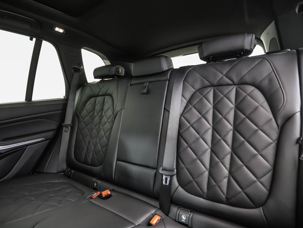 Thumbnail: 2025 BMW X5 - 23