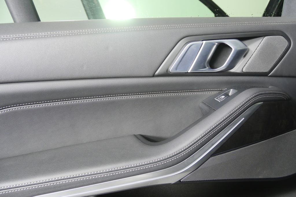 Thumbnail: 2024 BMW X5 - 11