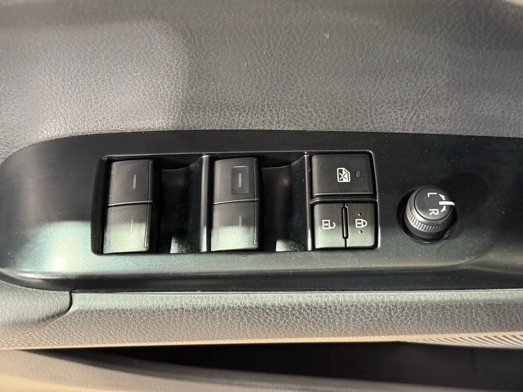 Thumbnail: 2025 Toyota Camry - 15