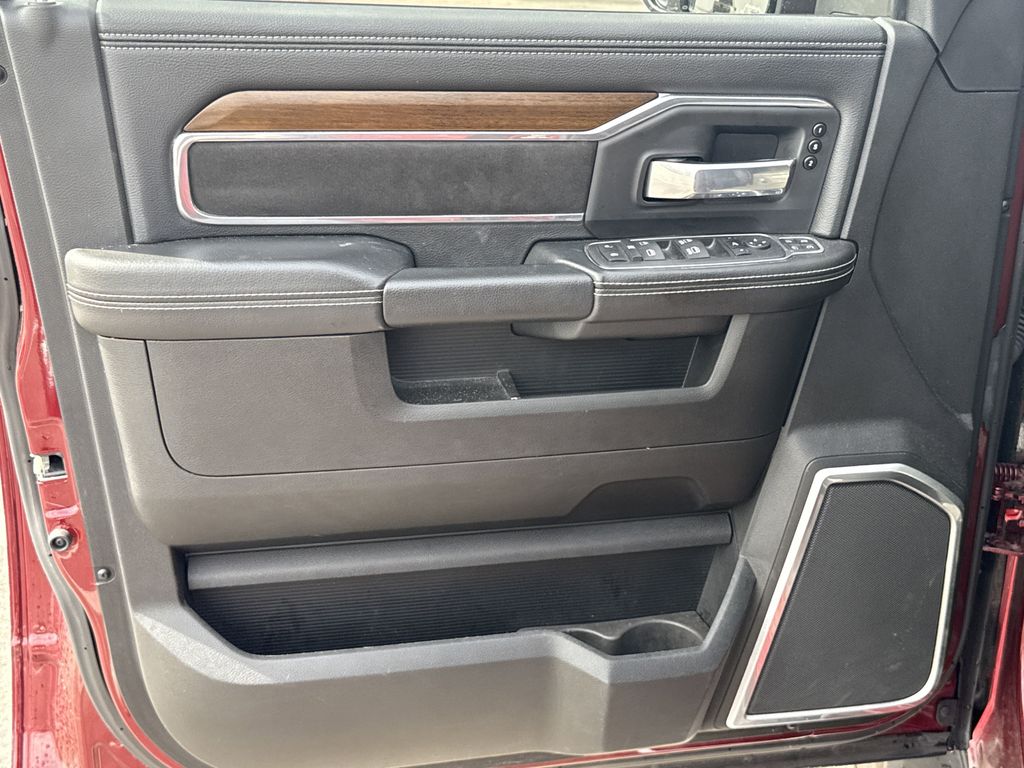 2024 Ram 3500 Laramie - 9
