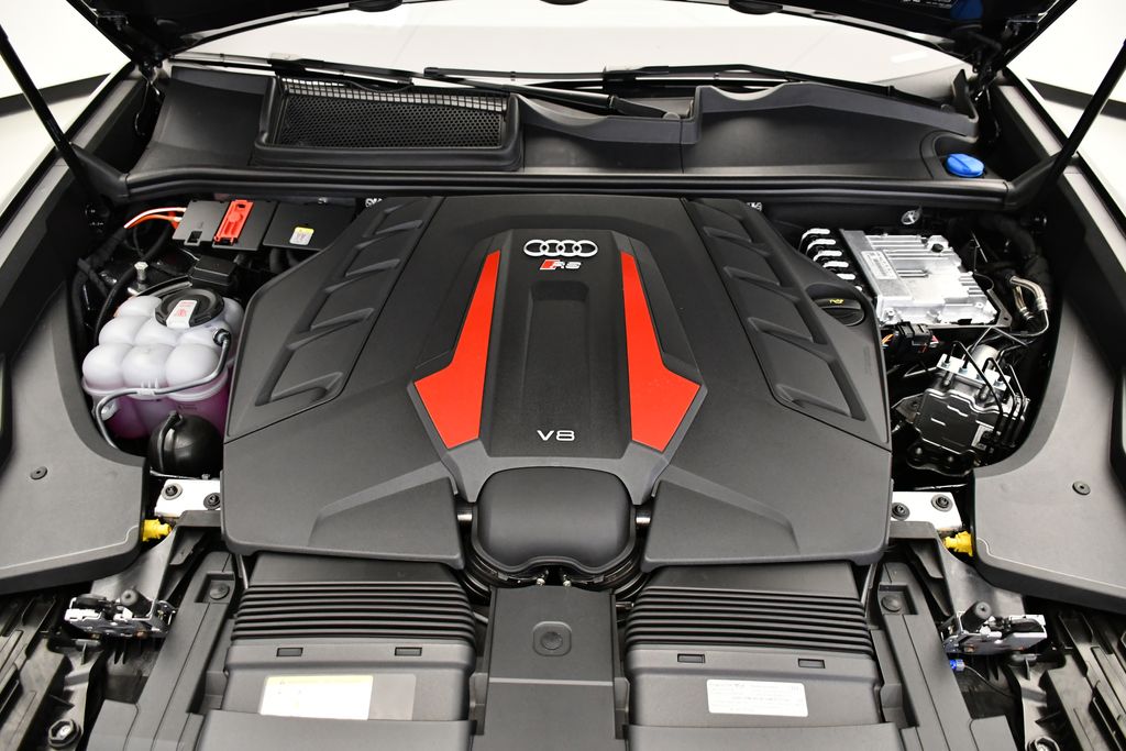 Thumbnail: 2026 Audi RS Q8 - 10