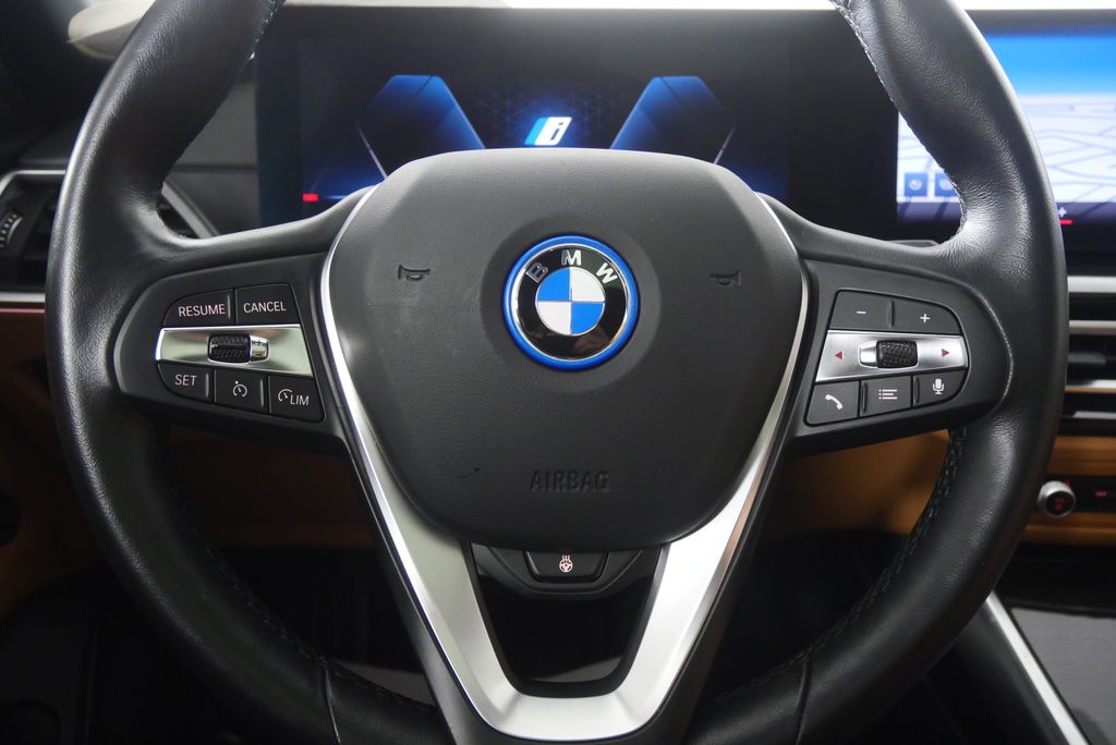Thumbnail: 2023 BMW i4 - 18
