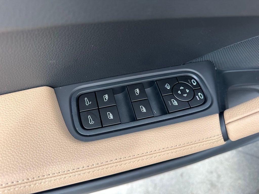 Thumbnail: 2026 Porsche  - 20