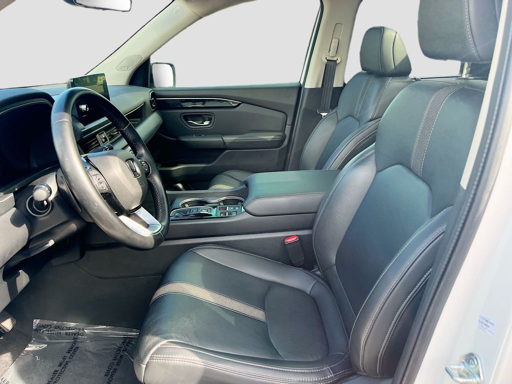 Used 2024 White Honda Touring image 22