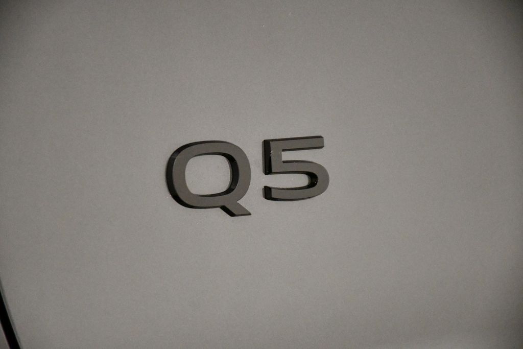 2025 Audi Q5 Premium 9