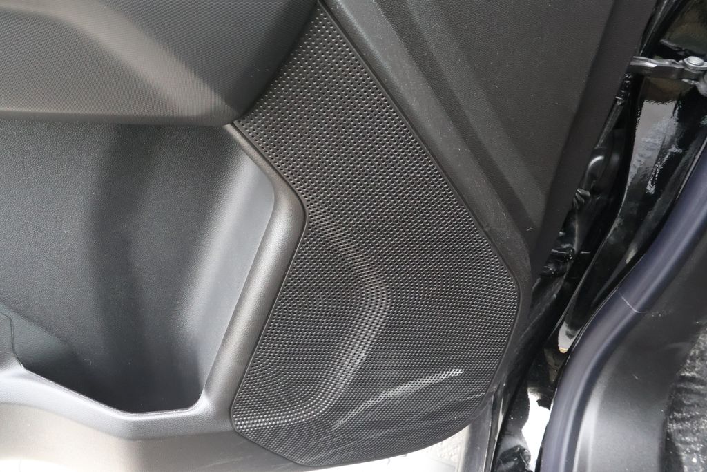 Thumbnail: 2026 Chevrolet Colorado - 19