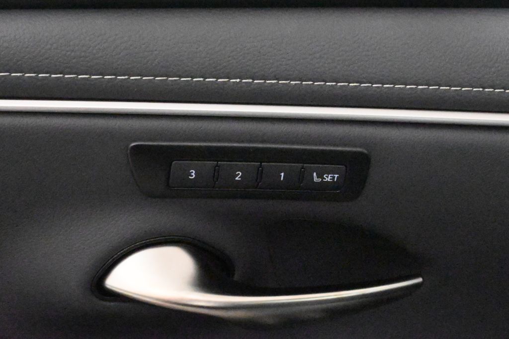 Thumbnail: 2025 Lexus ES - 29