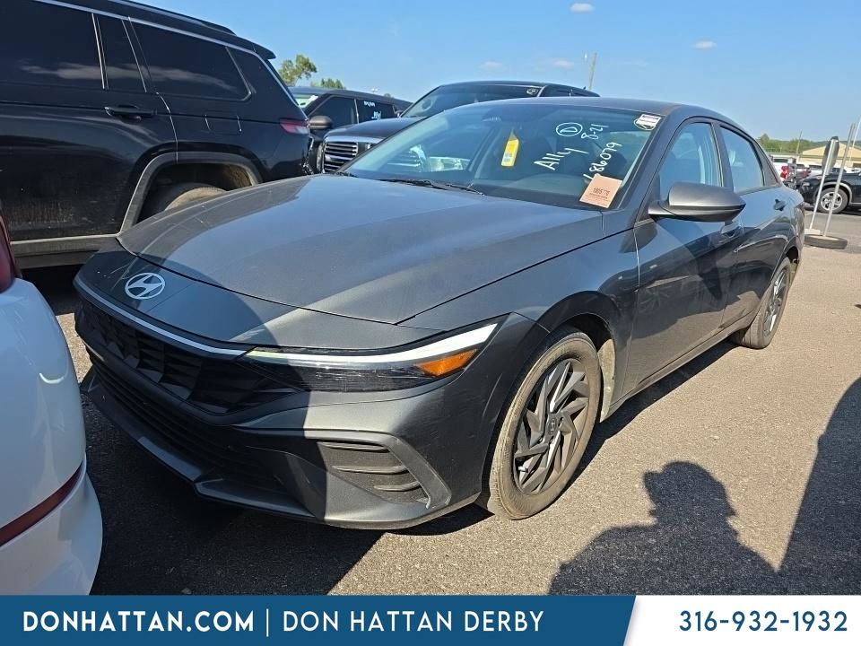  2024 Hyundai Elantra SEL FWD   