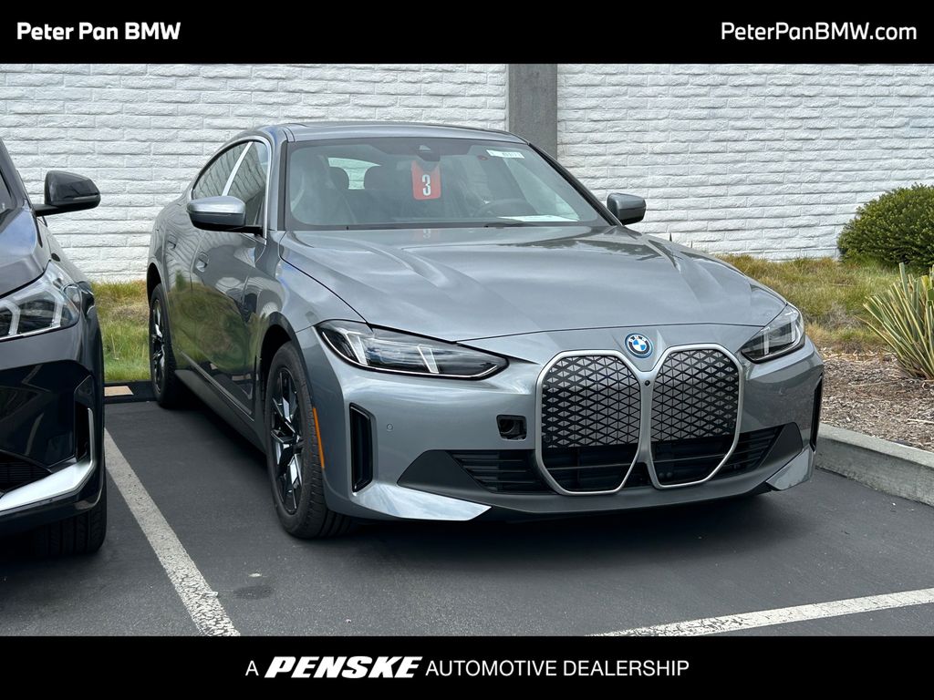 Thumbnail: 2025 BMW i4 - 1