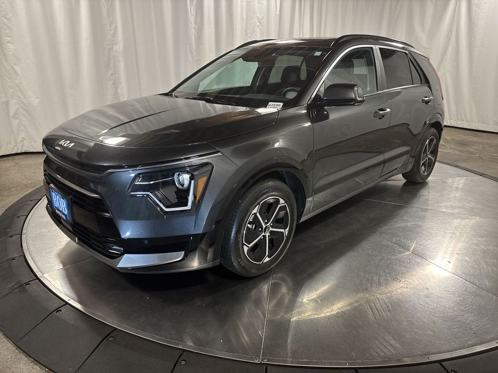2023 Kia Niro SX