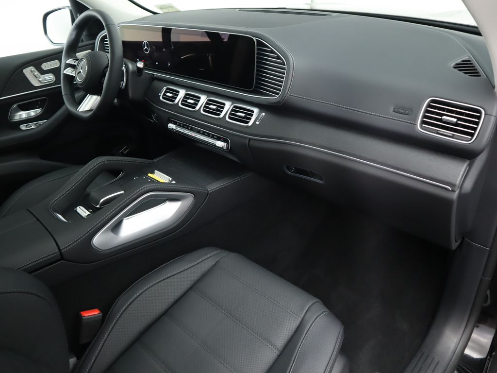 2025 Mercedes-Benz GLS 450 4MATIC 19