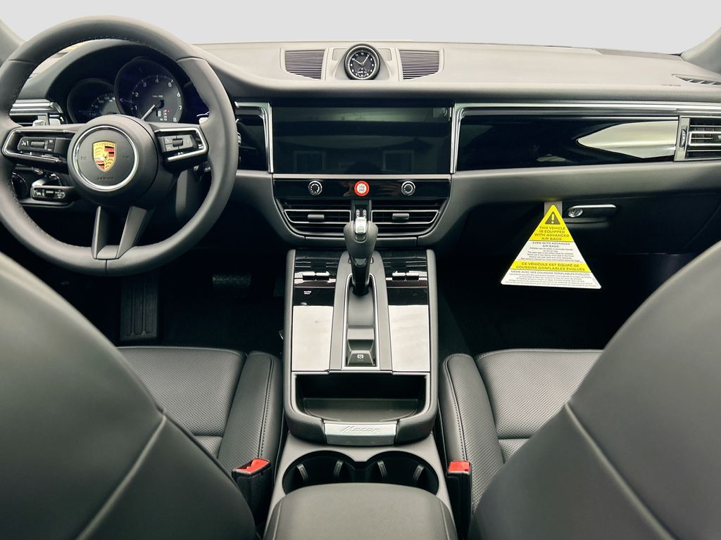 Thumbnail: 2026 Porsche Macan - 16