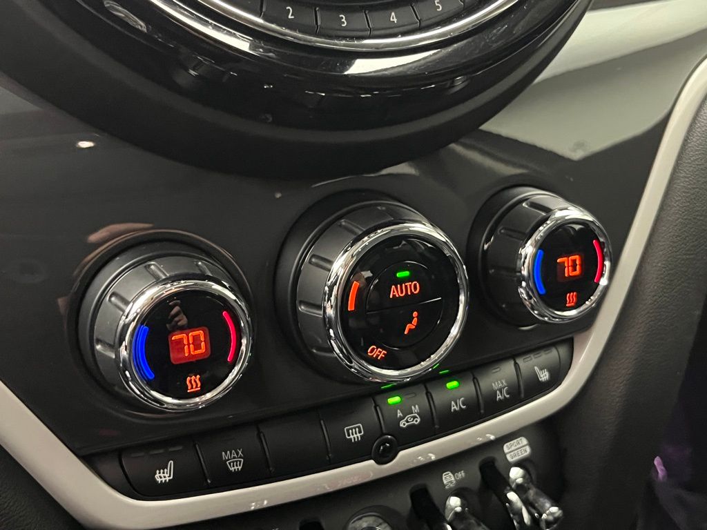 Thumbnail: 2020 MINI Cooper Countryman - 19