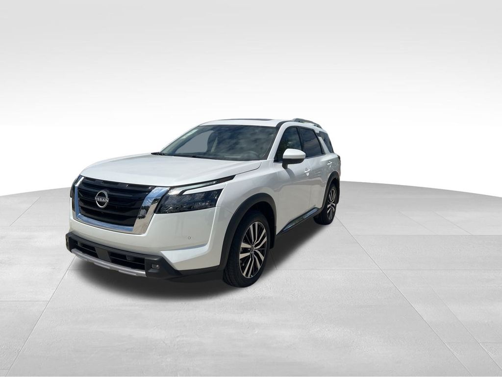 2025 Everest White Pearl Tricoat Nissan Pathfinder Platinum 4X4 SUV