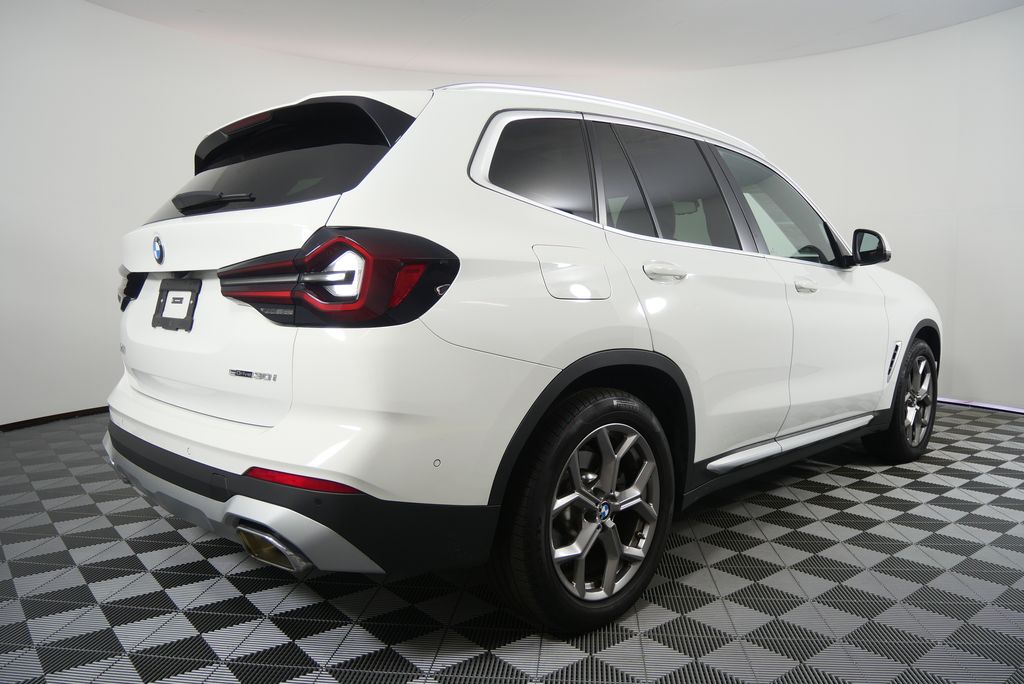 Thumbnail: 2023 BMW X3 - 3