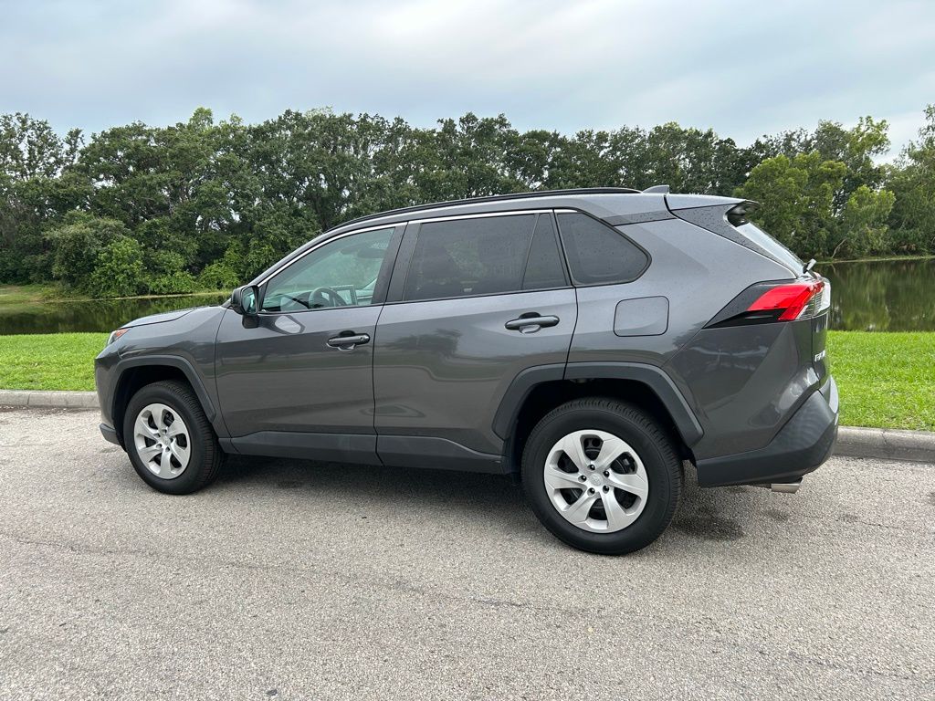 2021 Toyota RAV4 LE 3