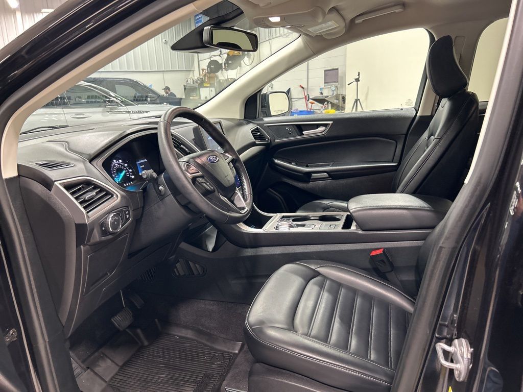 used 2024 Ford Edge car, priced at $30,976