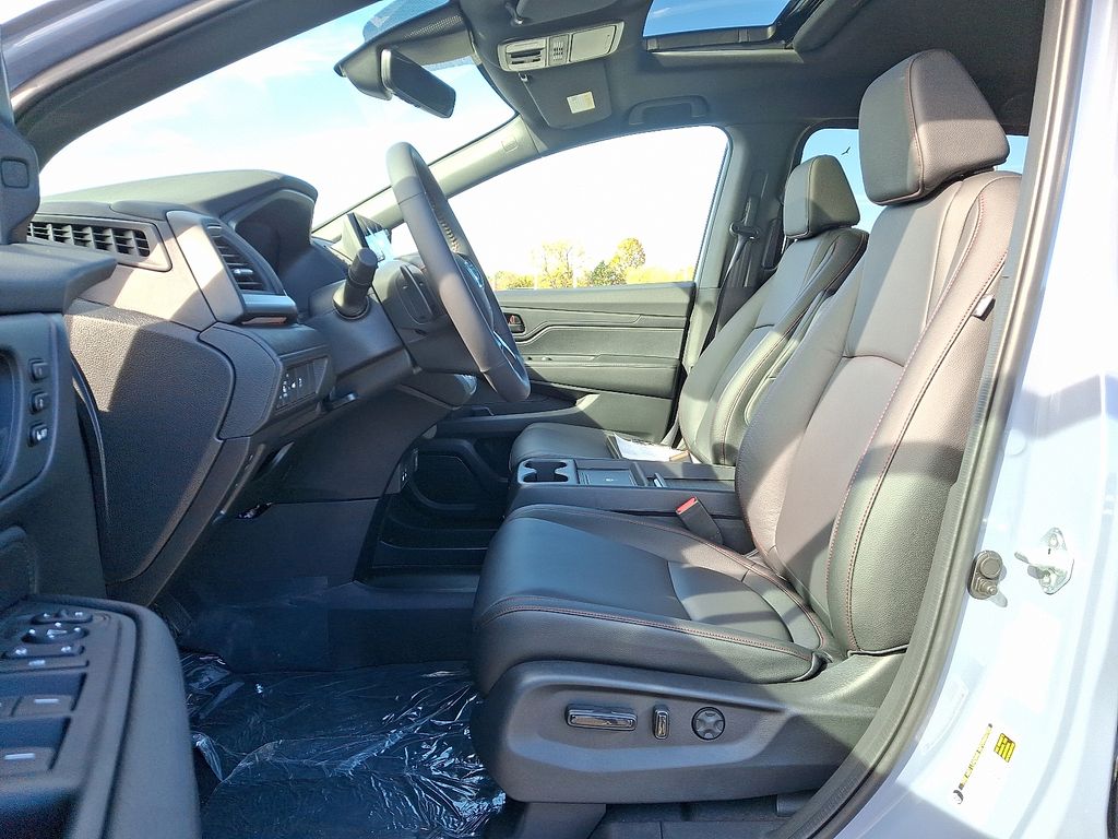 Thumbnail: 2026 Honda Odyssey - 6