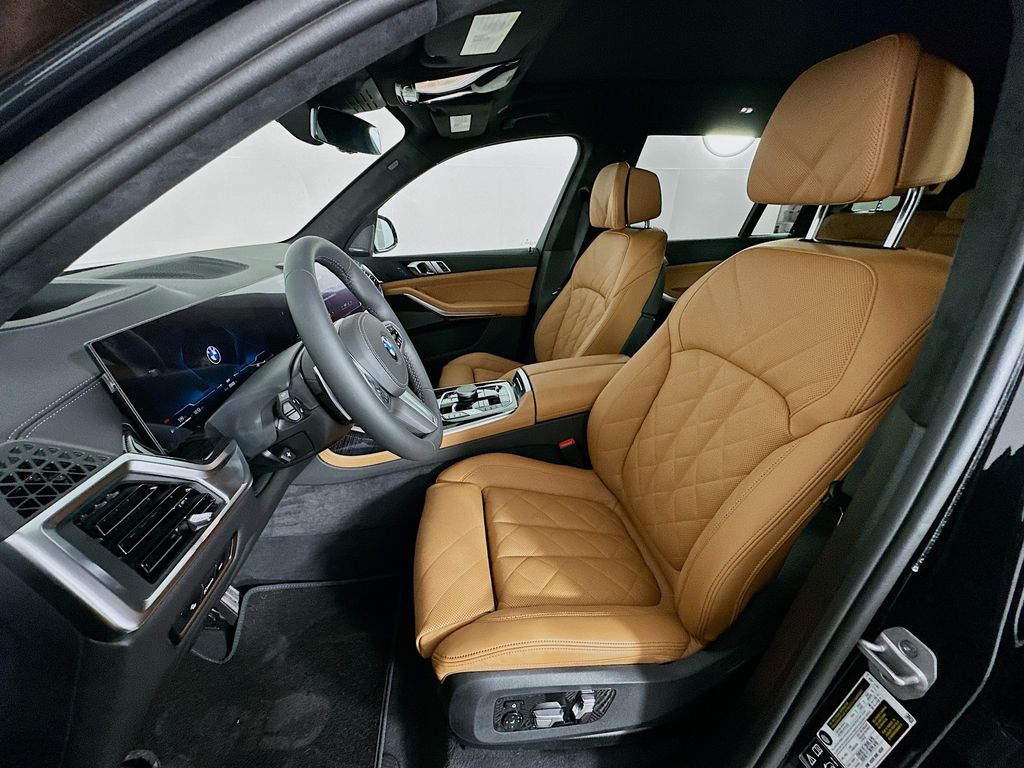 Thumbnail: 2026 BMW X7 - 16