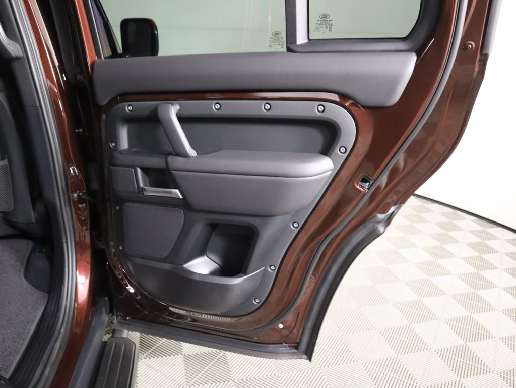 Thumbnail: 2025 Land Rover Defender - 29