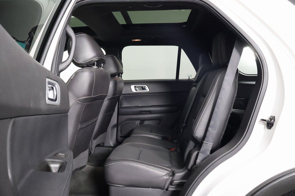 Thumbnail: 2015 Ford Explorer - 11