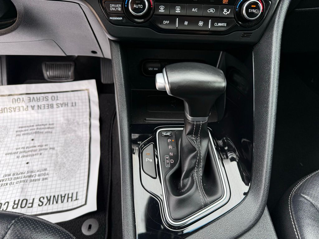 Thumbnail: 2019 Kia Niro - 19