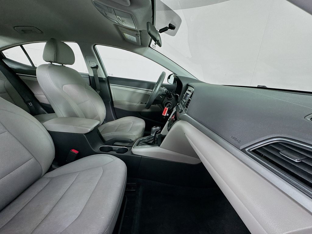 Used Car 2017 Hyundai Elantra  Se For Sale Under $10,000 In Austin, Texas