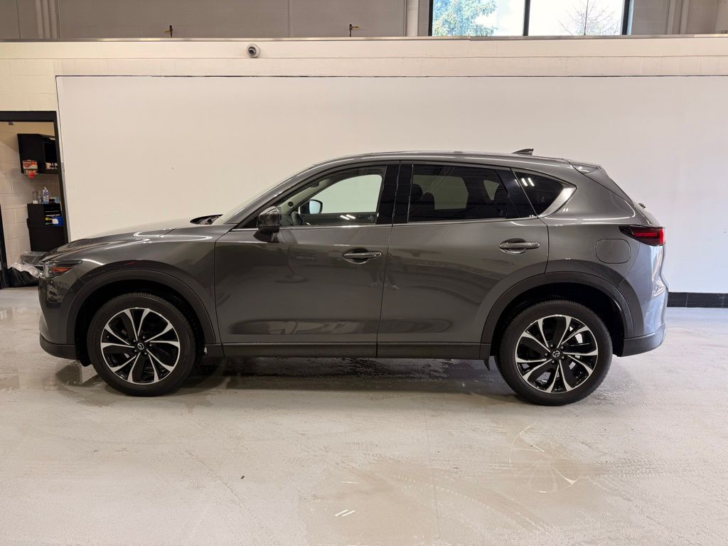 Thumbnail: 2022 Mazda CX-5 - 2