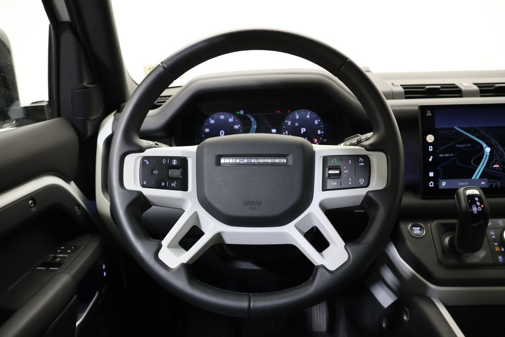 Thumbnail: 2025 Land Rover Defender - 17