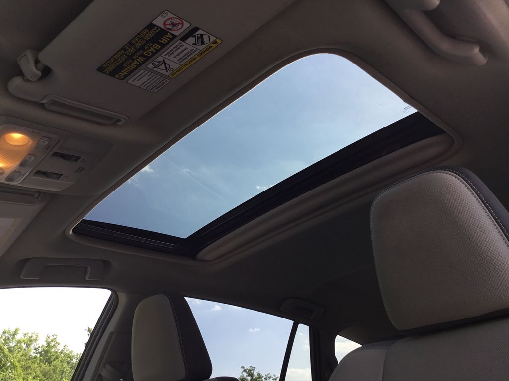 Thumbnail: 2015 Toyota RAV4 - 11