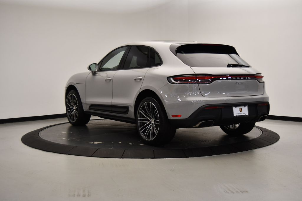 2024 Porsche Macan  3