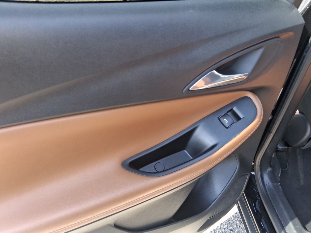 Used 2021 Black Buick Essence image 14