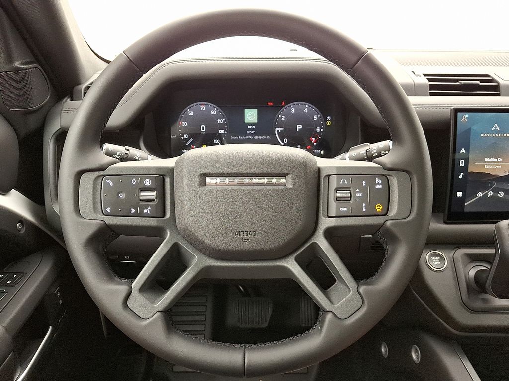 2025 Land Rover Defender 110 15