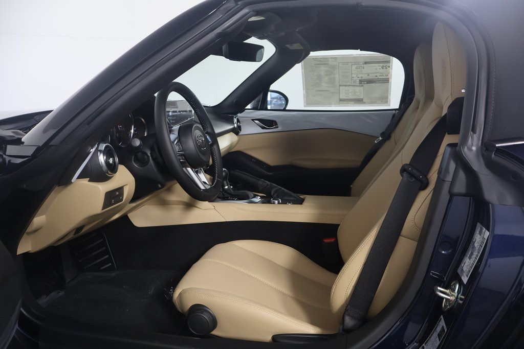 Thumbnail: 2025 Mazda MX-5 Miata - 6